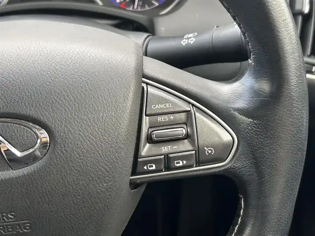 日産 スカイライン ハイブリッド 350GT 静岡県 2014(平26)年 5.7万km クリスタルホワイトパール ユーザー買取車両/純正HDDナビ【AM/FM/TV/BT/CD/iPod】/純正LEDヘッドライト/エンジンスタートボタン/MTモード付AT/クルーズコントロール/バックカメラ/ETC/USB入力端子/パワーシート/レザーシート/純正17インチAW/横滑り防止装置/コーナーセンサー/スマートキー/スペアキー×2/保証書/取扱説明書