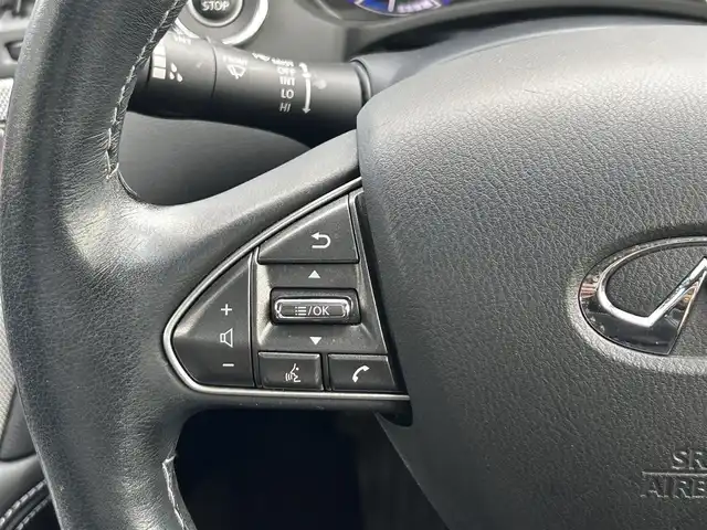 日産 スカイライン ハイブリッド 350GT 静岡県 2014(平26)年 5.7万km クリスタルホワイトパール ユーザー買取車両/純正HDDナビ【AM/FM/TV/BT/CD/iPod】/純正LEDヘッドライト/エンジンスタートボタン/MTモード付AT/クルーズコントロール/バックカメラ/ETC/USB入力端子/パワーシート/レザーシート/純正17インチAW/横滑り防止装置/コーナーセンサー/スマートキー/スペアキー×2/保証書/取扱説明書