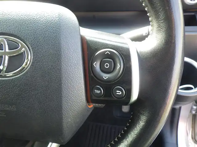 トヨタ シエンタ G 千葉県 2016(平28)年 3.2万km シルバーM 両側パワースライドドア/純正SDナビ/地デジTV/【DVD/CD再生機能　Bluetooth接続】/バックカメラ/ドライブレコーダー/ETC/革巻きステアリング/ウインカーミラー/スマートキー