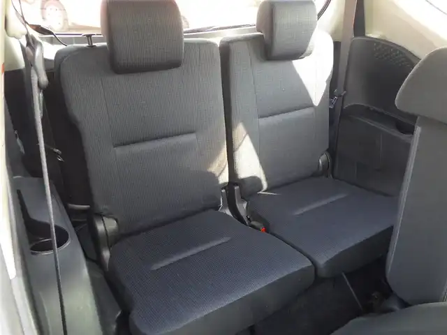 トヨタ シエンタ G 千葉県 2016(平28)年 3.2万km シルバーM 両側パワースライドドア/純正SDナビ/地デジTV/【DVD/CD再生機能　Bluetooth接続】/バックカメラ/ドライブレコーダー/ETC/革巻きステアリング/ウインカーミラー/スマートキー