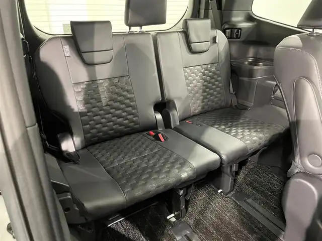 トヨタ ヴォクシー ハイブリッド S－Z 愛知県 2024(令6)年 0.9万km ホワイトパールクリスタルシャイン モデリスタエアロ　F/S/R/サイドステップ/純正10.5インチナビ/（フルセグTV/AM/FM/Bluetooth）/両側パワースライドドア/レーダークルーズコントロール/１００V電源/ビルトインETC2.0/シートヒーター/バックカメラ/前後ドライブレコーダー/ステアリングヒーター/コーナーセンサー/レーンキープアシスト/パーキングアシスト/HDMI接続/プッシュスタート/スマートキー/スペアキー/純正フロアマット/純正17インチアルミホイール/オートライト