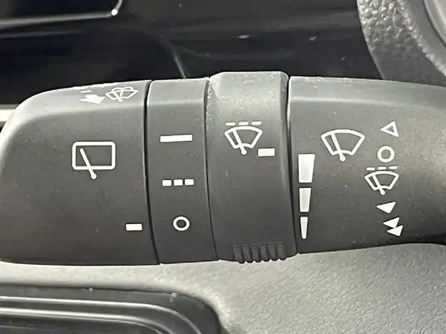 トヨタ ヴォクシー ハイブリッド S－Z 愛知県 2024(令6)年 0.9万km ホワイトパールクリスタルシャイン モデリスタエアロ　F/S/R/サイドステップ/純正10.5インチナビ/（フルセグTV/AM/FM/Bluetooth）/両側パワースライドドア/レーダークルーズコントロール/１００V電源/ビルトインETC2.0/シートヒーター/バックカメラ/前後ドライブレコーダー/ステアリングヒーター/コーナーセンサー/レーンキープアシスト/パーキングアシスト/HDMI接続/プッシュスタート/スマートキー/スペアキー/純正フロアマット/純正17インチアルミホイール/オートライト