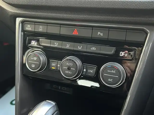 フォルクスワーゲン ＶＷ Ｔ－ロック TDI Rライン 香川県 2021(令3)年 2.5万km グレーⅡ メーカーナビ/フルセグ/Bluetooth/アップルカープレイ/バックカメラ/純正19インチアルミ/LEDヘッドライト/レーダークルーズ/レーンキープ/ルーフレール/ハーフレザーシート/パワーバックドア/デジタルミラー/前後ドライブレコーダー/スマートキー/ETC2.0/BSM