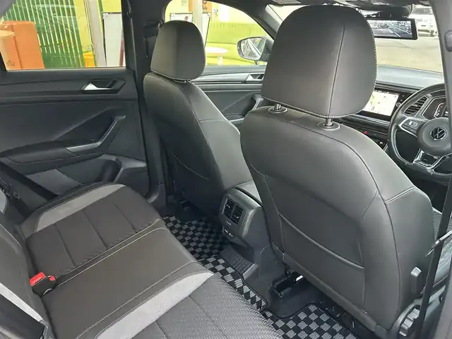 フォルクスワーゲン ＶＷ Ｔ－ロック TDI Rライン 香川県 2021(令3)年 2.5万km グレーⅡ メーカーナビ/フルセグ/Bluetooth/アップルカープレイ/バックカメラ/純正19インチアルミ/LEDヘッドライト/レーダークルーズ/レーンキープ/ルーフレール/ハーフレザーシート/パワーバックドア/デジタルミラー/前後ドライブレコーダー/スマートキー/ETC2.0/BSM