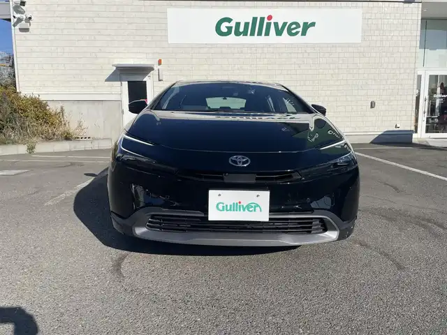 トヨタ プリウス U 神奈川県 2023(令5)年 2.2万km アティチュードブラックマイカ