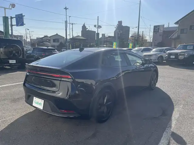 トヨタ プリウス U 神奈川県 2023(令5)年 2.2万km アティチュードブラックマイカ