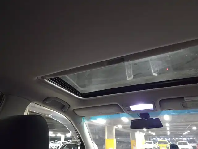 トヨタ ハリアー ハイブリッド L アルカンターラ プライムバージョン 愛媛県 2010(平22)年 8.1万km ホワイトパールクリスタルシャイン 4WD/ムーンルーフ/純正ナビ/フルセグTV/JBLプレミアムサウンドシステム/パワーバックドア/バックカメラ/クルーズコントロール/クリアランスソナー/バックソナー/ステアリング連動HIDヘッドランプ/オートライト/オートエアコン/革巻きステアリング/ステアリングスイッチ/革/アルカンターラコンビシート/前席パワーシート/純正18インチアルミホイール/スマートキー/プッシュエンジンスタート/イモビライザー/オートアラーム/禁煙車