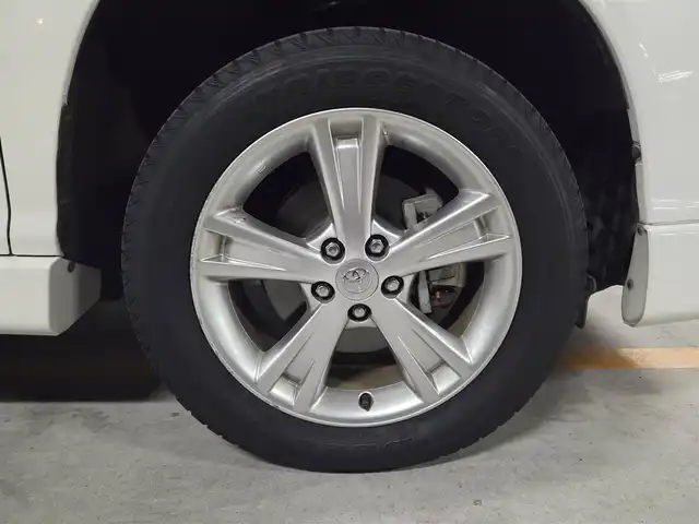 トヨタ ハリアー ハイブリッド L アルカンターラ プライムバージョン 愛媛県 2010(平22)年 8.1万km ホワイトパールクリスタルシャイン 4WD/ムーンルーフ/純正ナビ/フルセグTV/JBLプレミアムサウンドシステム/パワーバックドア/バックカメラ/クルーズコントロール/クリアランスソナー/バックソナー/ステアリング連動HIDヘッドランプ/オートライト/オートエアコン/革巻きステアリング/ステアリングスイッチ/革/アルカンターラコンビシート/前席パワーシート/純正18インチアルミホイール/スマートキー/プッシュエンジンスタート/イモビライザー/オートアラーム/禁煙車