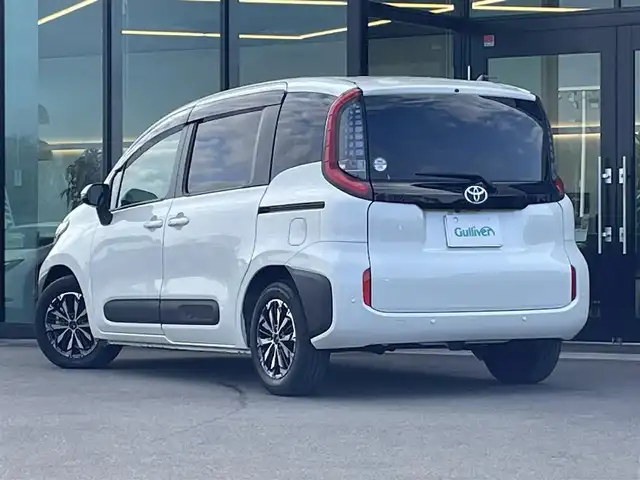 トヨタ シエンタ Z 東京都 2023(令5)年 1.3万km パール トヨタ純正10.5インチコネクティッドナビ/・フルセグTV/・Bluetooth接続/・FM/AM/Toyota Safety Sense/・プリクラッシュセーフティ/・レーントレーシングアシスト/・レーンディパーチャーアラート/・レーダークルーズコントロール/・アダプティブハイビームシステム/・ロードサインアシスト/駐車支援/・パノラミックビューモニター/・パーキングサポートブレーキ/ブラインドスポットモニター/モデリスタ15インチアルミホイール/両側パワースライドドア/D/N席シートヒーター/ステアリングヒーター/純正フロアマット/ビルトインETC2.0/USB入力端子/ドアバイザー/電動格納ミラー/スマートキー