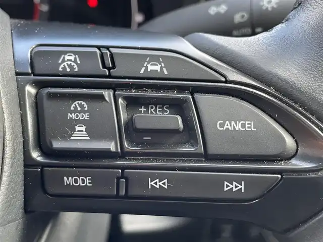 トヨタ シエンタ Z 東京都 2023(令5)年 1.3万km パール トヨタ純正10.5インチコネクティッドナビ/・フルセグTV/・Bluetooth接続/・FM/AM/Toyota Safety Sense/・プリクラッシュセーフティ/・レーントレーシングアシスト/・レーンディパーチャーアラート/・レーダークルーズコントロール/・アダプティブハイビームシステム/・ロードサインアシスト/駐車支援/・パノラミックビューモニター/・パーキングサポートブレーキ/ブラインドスポットモニター/モデリスタ15インチアルミホイール/両側パワースライドドア/D/N席シートヒーター/ステアリングヒーター/純正フロアマット/ビルトインETC2.0/USB入力端子/ドアバイザー/電動格納ミラー/スマートキー