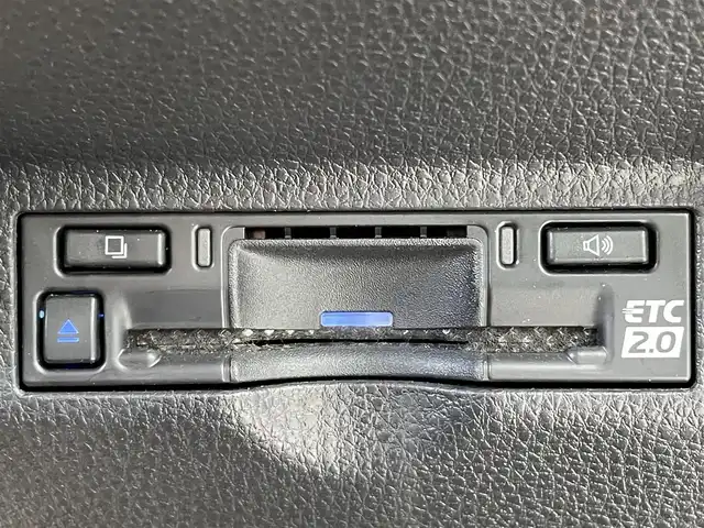 トヨタ シエンタ Z 東京都 2023(令5)年 1.3万km パール トヨタ純正10.5インチコネクティッドナビ/・フルセグTV/・Bluetooth接続/・FM/AM/Toyota Safety Sense/・プリクラッシュセーフティ/・レーントレーシングアシスト/・レーンディパーチャーアラート/・レーダークルーズコントロール/・アダプティブハイビームシステム/・ロードサインアシスト/駐車支援/・パノラミックビューモニター/・パーキングサポートブレーキ/ブラインドスポットモニター/モデリスタ15インチアルミホイール/両側パワースライドドア/D/N席シートヒーター/ステアリングヒーター/純正フロアマット/ビルトインETC2.0/USB入力端子/ドアバイザー/電動格納ミラー/スマートキー