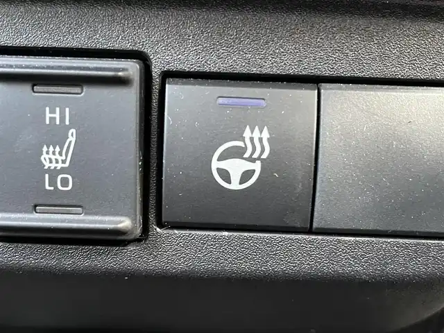 トヨタ シエンタ Z 東京都 2023(令5)年 1.3万km パール トヨタ純正10.5インチコネクティッドナビ/・フルセグTV/・Bluetooth接続/・FM/AM/Toyota Safety Sense/・プリクラッシュセーフティ/・レーントレーシングアシスト/・レーンディパーチャーアラート/・レーダークルーズコントロール/・アダプティブハイビームシステム/・ロードサインアシスト/駐車支援/・パノラミックビューモニター/・パーキングサポートブレーキ/ブラインドスポットモニター/モデリスタ15インチアルミホイール/両側パワースライドドア/D/N席シートヒーター/ステアリングヒーター/純正フロアマット/ビルトインETC2.0/USB入力端子/ドアバイザー/電動格納ミラー/スマートキー