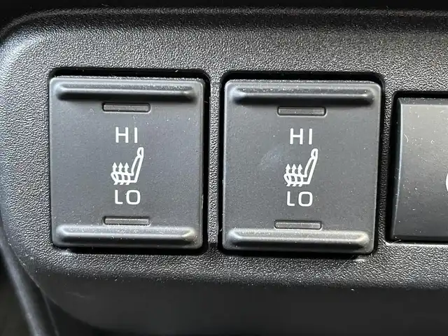 トヨタ シエンタ Z 東京都 2023(令5)年 1.3万km パール トヨタ純正10.5インチコネクティッドナビ/・フルセグTV/・Bluetooth接続/・FM/AM/Toyota Safety Sense/・プリクラッシュセーフティ/・レーントレーシングアシスト/・レーンディパーチャーアラート/・レーダークルーズコントロール/・アダプティブハイビームシステム/・ロードサインアシスト/駐車支援/・パノラミックビューモニター/・パーキングサポートブレーキ/ブラインドスポットモニター/モデリスタ15インチアルミホイール/両側パワースライドドア/D/N席シートヒーター/ステアリングヒーター/純正フロアマット/ビルトインETC2.0/USB入力端子/ドアバイザー/電動格納ミラー/スマートキー