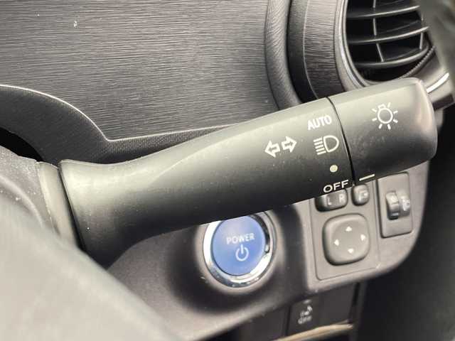 トヨタ アクア G ブラックソフトレザーセレ 千葉県 2014(平26)年 4.9万km ブラックマイカ バックカメラ/純正SDナビ/（フルセグ/Bluetooth/CD/DVD/FM/AM）/アイドリングストップ/ETC/ドライブレコーダー（前のみ）/レザーシート/ハロゲンヘッドライト/純正フロアマット/社外サイドバイザー/電動格納ミラー