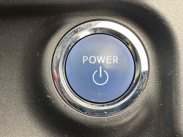 トヨタ アクア G ブラックソフトレザーセレ 千葉県 2014(平26)年 4.9万km ブラックマイカ バックカメラ/純正SDナビ/（フルセグ/Bluetooth/CD/DVD/FM/AM）/アイドリングストップ/ETC/ドライブレコーダー（前のみ）/レザーシート/ハロゲンヘッドライト/純正フロアマット/社外サイドバイザー/電動格納ミラー