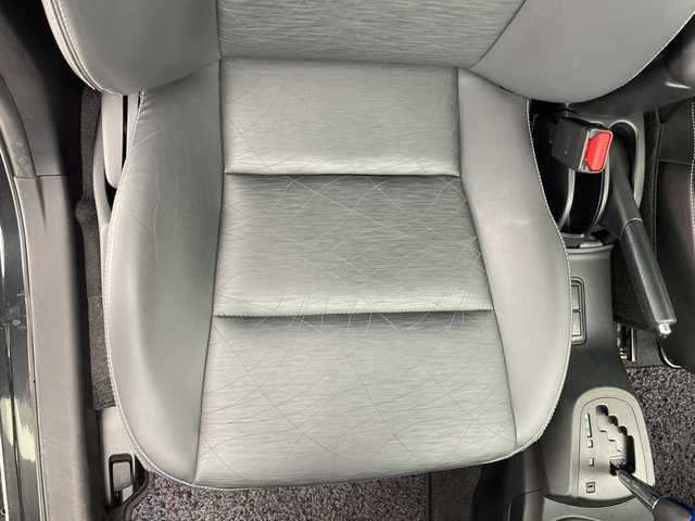 トヨタ アクア G ブラックソフトレザーセレ 千葉県 2014(平26)年 4.9万km ブラックマイカ バックカメラ/純正SDナビ/（フルセグ/Bluetooth/CD/DVD/FM/AM）/アイドリングストップ/ETC/ドライブレコーダー（前のみ）/レザーシート/ハロゲンヘッドライト/純正フロアマット/社外サイドバイザー/電動格納ミラー