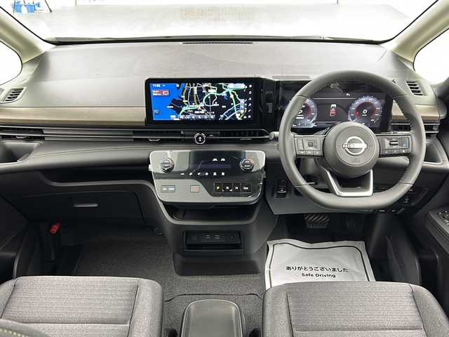 日産 セレナ e－パワー ハイウェイスター V 三重県 2025(令7)年 0.1万km未満 プリズムホワイト 純正12.3インチディスプレイオーディオ/（ナビ機能付き）/フルセグ/全方位カメラ/ETC2.0/デジタルインナーミラー/純正ドライブレコーダー（前後）/プロパイロット/追従式クルーズコントロール/衝突軽減ブレーキ/ブラインドスポットモニター/レーンキープアシスト/オートハイビーム/ワイヤレス充電/両側パワースライドドア/純正16インチAW/フォグランプ/スマートキー×2