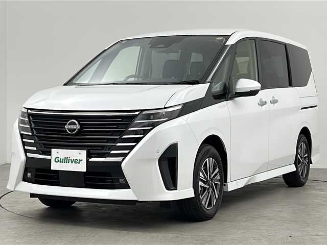 日産 セレナ e－パワー ハイウェイスター V 三重県 2025(令7)年 0.1万km未満 プリズムホワイト 純正12.3インチディスプレイオーディオ/（ナビ機能付き）/フルセグ/全方位カメラ/ETC2.0/デジタルインナーミラー/純正ドライブレコーダー（前後）/プロパイロット/追従式クルーズコントロール/衝突軽減ブレーキ/ブラインドスポットモニター/レーンキープアシスト/オートハイビーム/ワイヤレス充電/両側パワースライドドア/純正16インチAW/フォグランプ/スマートキー×2