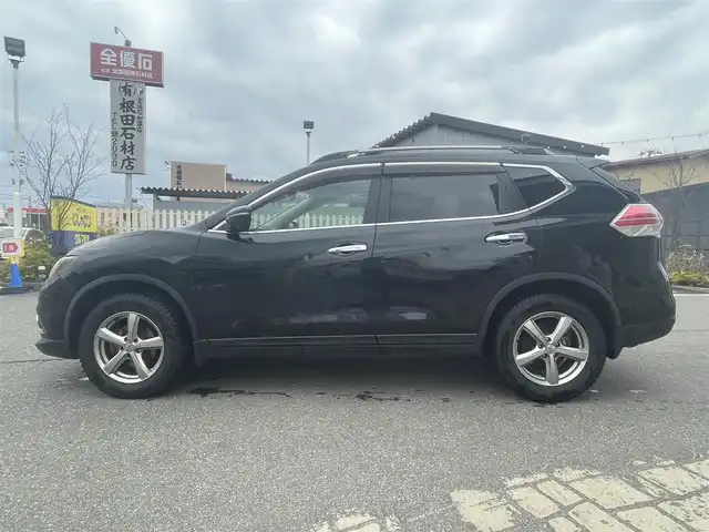 日産 エクストレイル 20X エマージェンシーブレーキ 秋田県 2014(平26)年 12.4万km ダイヤモンドブラック (株)IDOMが運営する【じしゃロン 秋田店】の自社ローン専用車両になります。こちらは現金またはオートローンご利用時の価格です。自社ローンご希望の方は別途その旨お申付け下さい/メモリナビ/フルセグテレビ/バックカメラ/ウィンカーミラー/クルーズコントロール/ドアバイザー/プッシュスタート/スマートキー/シートヒーター