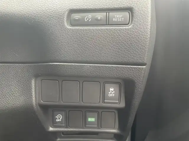 日産 エクストレイル 20X エマージェンシーブレーキ 秋田県 2014(平26)年 12.4万km ダイヤモンドブラック (株)IDOMが運営する【じしゃロン 秋田店】の自社ローン専用車両になります。こちらは現金またはオートローンご利用時の価格です。自社ローンご希望の方は別途その旨お申付け下さい/メモリナビ/フルセグテレビ/バックカメラ/ウィンカーミラー/クルーズコントロール/ドアバイザー/プッシュスタート/スマートキー/シートヒーター