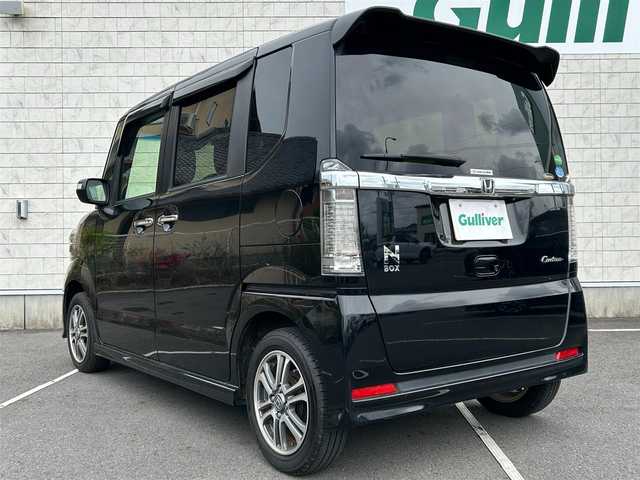 ホンダ Ｎ ＢＯＸ カスタム G Lパッケージ 静岡県 2017(平29)年 5.4万km クリスタルブラックパール ワンオーナー/純正ナビ/　フルセグTV/　CD/　DVD/　USB/　Bluetooth/　iPOD/　AUX/バックカメラ/衝突被害軽減システム/片側パワースライドドア/AAC/ETC/プッシュスタート/スマートキー/LEDライト/ドアバイザー/純正14インチアルミホイール/横滑り防止装置/チップアップシート/純正マット/ドアバイザー/保証書/取扱説明書/アイドリングストップ/ABS/コーナーセンサー/オートライト/W＆サイドエアバッグ/カーテンエアバッグ