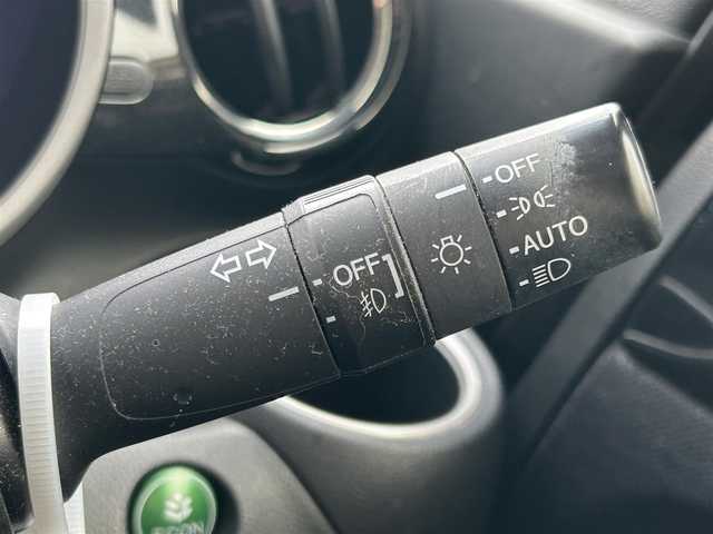 ホンダ Ｎ ＢＯＸ カスタム G Lパッケージ 静岡県 2017(平29)年 5.4万km クリスタルブラックパール ワンオーナー/純正ナビ/　フルセグTV/　CD/　DVD/　USB/　Bluetooth/　iPOD/　AUX/バックカメラ/衝突被害軽減システム/片側パワースライドドア/AAC/ETC/プッシュスタート/スマートキー/LEDライト/ドアバイザー/純正14インチアルミホイール/横滑り防止装置/チップアップシート/純正マット/ドアバイザー/保証書/取扱説明書/アイドリングストップ/ABS/コーナーセンサー/オートライト/W＆サイドエアバッグ/カーテンエアバッグ