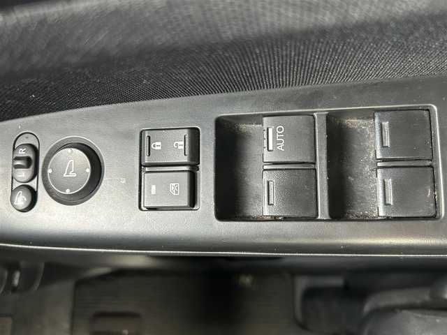 ホンダ Ｎ ＢＯＸ カスタム G Lパッケージ 静岡県 2017(平29)年 5.4万km クリスタルブラックパール ワンオーナー/純正ナビ/　フルセグTV/　CD/　DVD/　USB/　Bluetooth/　iPOD/　AUX/バックカメラ/衝突被害軽減システム/片側パワースライドドア/AAC/ETC/プッシュスタート/スマートキー/LEDライト/ドアバイザー/純正14インチアルミホイール/横滑り防止装置/チップアップシート/純正マット/ドアバイザー/保証書/取扱説明書/アイドリングストップ/ABS/コーナーセンサー/オートライト/W＆サイドエアバッグ/カーテンエアバッグ