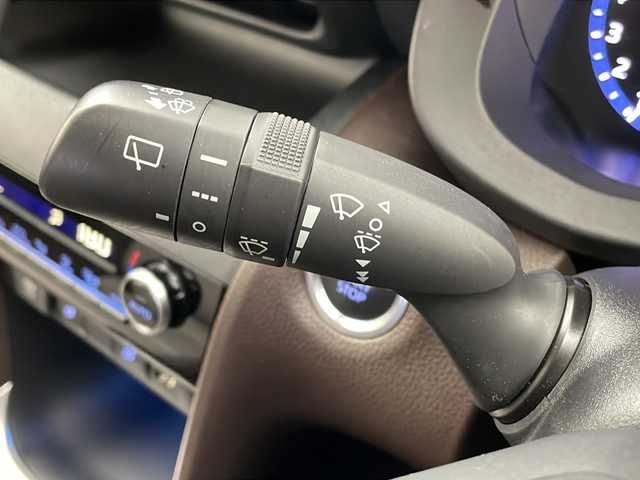 トヨタ ヤリスクロス Z 栃木県 2021(令3)年 3.4万km ベージュ 純正ナビ/AM FM  USB BT　Miracast/トヨタセーフティセンス/・レーンアシスト/・衝突軽減ブレーキ/・オートマチックハイビーム/・レーダークルーズコントロール/・ブラインドスポットモニター/全周囲カメラ/ドライブレコーダー/ETC2.0/ステアリングヒーター/コーナーセンサー/シートヒーター/オートエアコン/オートライト/LEDヘッドライト/電動格納ミラー/純正フロアマット/純正アルミホイール/スマートキー×2