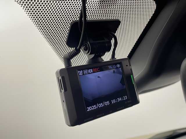 トヨタ ヤリスクロス Z 栃木県 2021(令3)年 3.4万km ベージュ 純正ナビ/AM FM  USB BT　Miracast/トヨタセーフティセンス/・レーンアシスト/・衝突軽減ブレーキ/・オートマチックハイビーム/・レーダークルーズコントロール/・ブラインドスポットモニター/全周囲カメラ/ドライブレコーダー/ETC2.0/ステアリングヒーター/コーナーセンサー/シートヒーター/オートエアコン/オートライト/LEDヘッドライト/電動格納ミラー/純正フロアマット/純正アルミホイール/スマートキー×2