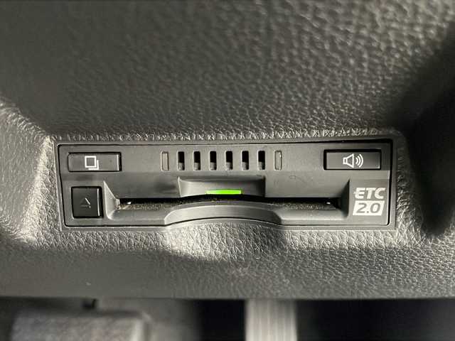 トヨタ ヤリスクロス Z 栃木県 2021(令3)年 3.4万km ベージュ 純正ナビ/AM FM  USB BT　Miracast/トヨタセーフティセンス/・レーンアシスト/・衝突軽減ブレーキ/・オートマチックハイビーム/・レーダークルーズコントロール/・ブラインドスポットモニター/全周囲カメラ/ドライブレコーダー/ETC2.0/ステアリングヒーター/コーナーセンサー/シートヒーター/オートエアコン/オートライト/LEDヘッドライト/電動格納ミラー/純正フロアマット/純正アルミホイール/スマートキー×2