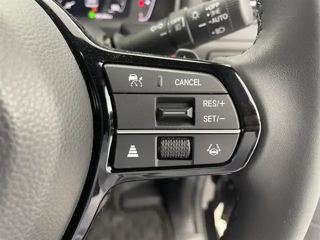 ホンダ ステップワゴン スパーダ 福井県 2024(令6)年 0.6万km クリスタルブラックパール 9型純正ナビ　/【AM/FM/CD/DVD/Bluetooth/フルセグ】/ホンダセンシング/-車線逸脱警報/-レーンキープアシスト/-BSM/-踏み間違い防止/-オートクルーズコントロール/全方位カメラ/両側パワースライドドア　/パワーバックドア　/ハーフレザーシート　/シートヒーター　/LEDライト/ETC/ドライブレコーダー前後