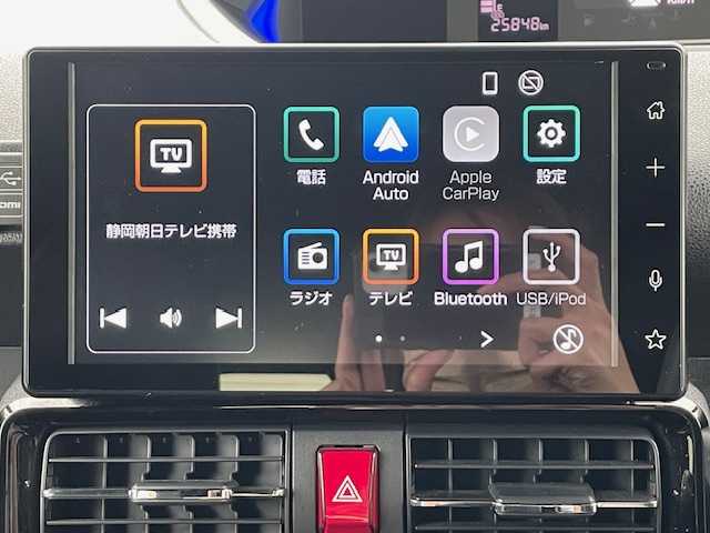 ダイハツ タント カスタム RS 静岡県 2022(令4)年 2.6万km シャイニングホワイトパール ●純正ディスプレイオーディオ/(フルセグ/Bluetooth/AppleCarPlay)/●全方位カメラ/●前席シートヒーター/●衝突軽減ブレーキ/●レーンキープアシスト/●レーダークルーズコントロール/●後方コーナーセンサー/●電動パーキングブレーキ/●オートブレーキホールド/●アイドリングストップ/●LEDライト/●オートライト/●フォグランプ/●革巻きステアリング/●ステアリングスイッチ/●ETC/●前後ドライブレコーダー/●フロアマット/●ドアバイザー/●横滑り防止装置/●スマートキー/●プッシュスタート/●純正15インチアルミホイール/●W＋サイド＋カーテンSRS＋ABS/●取扱説明書