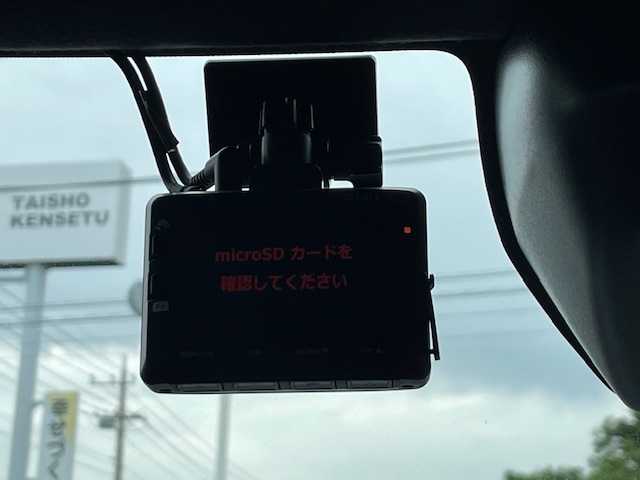 ダイハツ タント カスタム RS 静岡県 2022(令4)年 2.6万km シャイニングホワイトパール ●純正ディスプレイオーディオ/(フルセグ/Bluetooth/AppleCarPlay)/●全方位カメラ/●前席シートヒーター/●衝突軽減ブレーキ/●レーンキープアシスト/●レーダークルーズコントロール/●後方コーナーセンサー/●電動パーキングブレーキ/●オートブレーキホールド/●アイドリングストップ/●LEDライト/●オートライト/●フォグランプ/●革巻きステアリング/●ステアリングスイッチ/●ETC/●前後ドライブレコーダー/●フロアマット/●ドアバイザー/●横滑り防止装置/●スマートキー/●プッシュスタート/●純正15インチアルミホイール/●W＋サイド＋カーテンSRS＋ABS/●取扱説明書