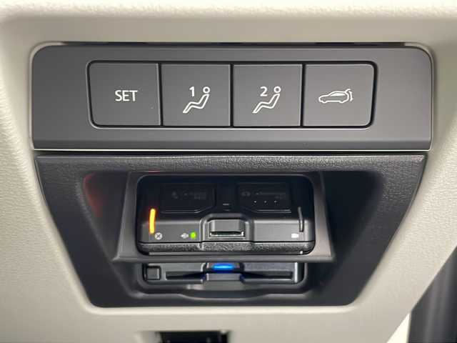 マツダ ＣＸ－８０ XD HV プレミアムモダン 沖縄県 2024(令6)年 0.9万km ワイン 純正ナビ/（フルセグＴＶ　Ｂｌｕｅｔｏｏｔｈ接続　HDMI USB）/ＥＴＣ/ドライブレコーダー/360°ビューモニター/サンルーフ　/クルーズコントロール/４WD/100V充電/メモリ付パワーシート/シートヒーター/エアシート/レザーシート/パワーバックドア/ステアリングスイッチ/ステアリングヒーター/クリアランスソナー/スマートキー/プッシュスタート/純正フロアマット/純正20インチアルミホイール/LEDヘッドライト/オートライト