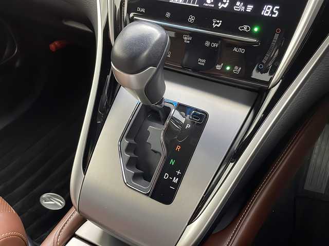 トヨタ ハリアー プレミアム メタル&レザーP 千葉県 2020(令2)年 4.2万km ホワイトパールクリスタルシャイン セーフティセンス/・プリクラッシュセーフティ/・レーンディパーチャーアラート/・オートマチックハイビーム/・レーダークルーズコントロール/純正9インチメモリーナビ/・フルセグTV/・Bluetoothオーディオ接続/・CD/DVD再生機能/LEDヘッドライト/ブラウンレザーシート/メモリー付きパワーシート/シートヒーター/スマートキー