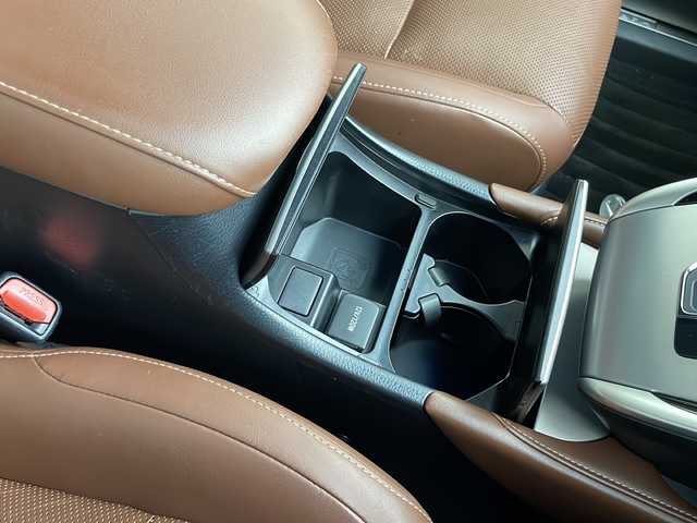 トヨタ ハリアー プレミアム メタル&レザーP 千葉県 2020(令2)年 4.2万km ホワイトパールクリスタルシャイン セーフティセンス/・プリクラッシュセーフティ/・レーンディパーチャーアラート/・オートマチックハイビーム/・レーダークルーズコントロール/純正9インチメモリーナビ/・フルセグTV/・Bluetoothオーディオ接続/・CD/DVD再生機能/LEDヘッドライト/ブラウンレザーシート/メモリー付きパワーシート/シートヒーター/スマートキー