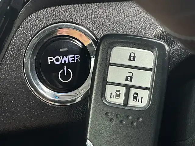 ホンダ ステップワゴン スパーダ ハイブリッド G EX ホンダセンシング 新潟県 2018(平30)年 5.3万km オブシダンブルーパール 社外SDメモリナビ(型式:AVIC-RL801)/フルセグテレビ/バックカメラ/クルーズコントロール/プッシュスタート/プッシュスタート/両側パワースライドドア/ビルトインETC/レーンアシスト/衝突軽減ブレーキ/EVモード/横滑り防止装置/運転席、助手席シートヒーター