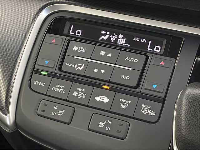 ホンダ ステップワゴン スパーダ ハイブリッド G EX ホンダセンシング 新潟県 2018(平30)年 5.3万km オブシダンブルーパール 社外SDメモリナビ(型式:AVIC-RL801)/フルセグテレビ/バックカメラ/クルーズコントロール/プッシュスタート/プッシュスタート/両側パワースライドドア/ビルトインETC/レーンアシスト/衝突軽減ブレーキ/EVモード/横滑り防止装置/運転席、助手席シートヒーター
