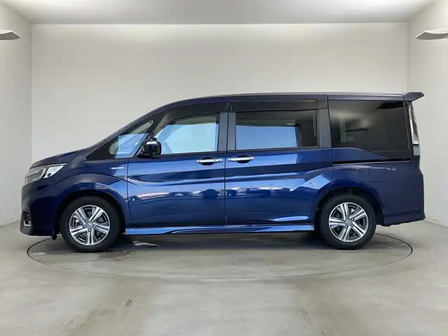 ホンダ ステップワゴン スパーダ ハイブリッド G EX ホンダセンシング 新潟県 2018(平30)年 5.3万km オブシダンブルーパール 社外SDメモリナビ(型式:AVIC-RL801)/フルセグテレビ/バックカメラ/クルーズコントロール/プッシュスタート/プッシュスタート/両側パワースライドドア/ビルトインETC/レーンアシスト/衝突軽減ブレーキ/EVモード/横滑り防止装置/運転席、助手席シートヒーター