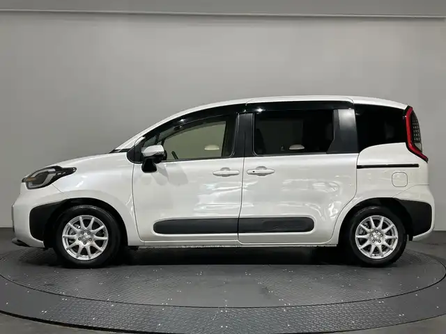 トヨタ シエンタ Z 愛媛県 2022(令4)年 3.4万km ホワイトパールクリスタルシャイン ・８型ナビ/（フルセグＴＶ・ＦＭＡＭ・ＵＳＢ・BT・ａｐｐｌｅ　ｃａｒｐｌａｙ）/・バックカメラ　/・ＥＴＣ２．０　/・両側電動ドア　/・前後ドラレコ　/・レーダークルーズコントロール　/・オートマチックハイビーム/・運転席裏USB充電