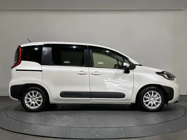 トヨタ シエンタ Z 愛媛県 2022(令4)年 3.4万km ホワイトパールクリスタルシャイン ・８型ナビ/（フルセグＴＶ・ＦＭＡＭ・ＵＳＢ・BT・ａｐｐｌｅ　ｃａｒｐｌａｙ）/・バックカメラ　/・ＥＴＣ２．０　/・両側電動ドア　/・前後ドラレコ　/・レーダークルーズコントロール　/・オートマチックハイビーム/・運転席裏USB充電