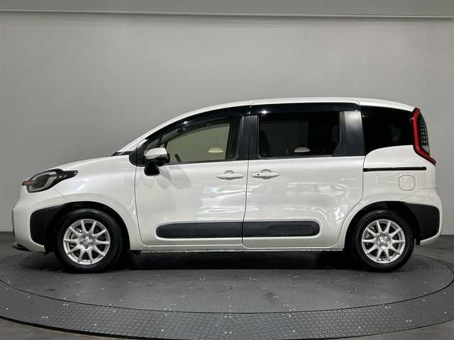トヨタ シエンタ Z 鹿児島県 2022(令4)年 3.4万km ホワイトパールクリスタルシャイン ・８型ナビ/（フルセグＴＶ・ＦＭＡＭ・ＵＳＢ・BT・ａｐｐｌｅ　ｃａｒｐｌａｙ）/・バックカメラ　/・ＥＴＣ２．０　/・両側電動ドア　/・前後ドラレコ　/・レーダークルーズコントロール　/・オートマチックハイビーム/・運転席裏USB充電
