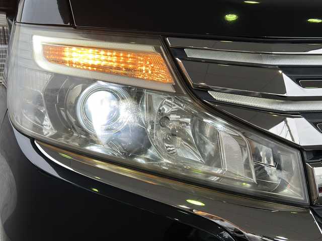 ホンダ ステップワゴン スパーダ Z クールスピリット 京都府 2012(平24)年 9.1万km プレミアムスパークルブラックパール 純正SDナビ /（VXM-135VFNi)/フルセグTV /フリップダウンモニター　/禁煙車　/両側パワースライドドア　/バックカメラ　/HIDライト　/クルーズコントロール　/パドルシフト　/ハーフレザー　/前後社外ドラレコ　/(XLDR-L3)/ウインカーミラー/アイドリングストップ/純正ビルトインETC/パワーステアリング/パワーウィンドウ/CD/DVD再生機能有/iPod/USB/横滑り防止/盗難防止装置