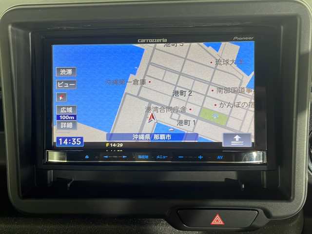 ホンダ Ｎ ＢＯＸ カスタム コーディネートスタイル 沖縄県 2023(令5)年 0.8万km パールⅡ 県外仕入れ/禁煙車/ワンオーナー/社外７インチナビ/→【BT/ワンセグTV/AM/FM】/ホンダセンシング/→CMBS（衝突被害軽減ブレーキ）/→ACC（アダプティブ・クルーズ・コントロール）/→LKMS（車線維持支援システム）/→オートハイビーム/前席シートヒーター/ETC/電子パーキング/レザーシート/革巻きステアリング/フロアマット/純正LEDヘッドライト/スペアキー/スマートキー