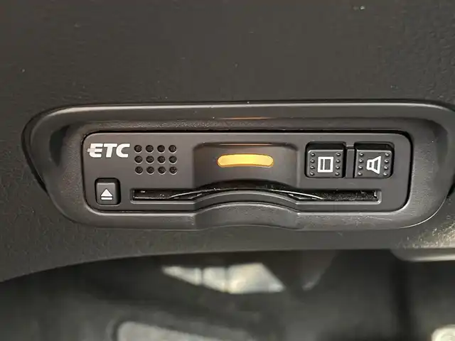 ホンダ ヴェゼル RS ホンダセンシング 山梨県 2016(平28)年 2.5万km ホワイトオーキッドパール ワンオーナー/純正メモリナビ(VXM-175VFi)/純正CD/DVD/SD/Bluetooth接続/フルセグTV/バックカメラ/ETC/前後ドライブレコーダー/前席シートヒーター/パドルシフト/ステアリングスイッチ/電動パーキングブレーキ/ブレーキホールド/スペアキー1本/取扱説明書/保証書