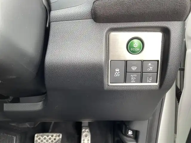 ホンダ ヴェゼル RS ホンダセンシング 山梨県 2016(平28)年 2.5万km ホワイトオーキッドパール ワンオーナー/純正メモリナビ(VXM-175VFi)/純正CD/DVD/SD/Bluetooth接続/フルセグTV/バックカメラ/ETC/前後ドライブレコーダー/前席シートヒーター/パドルシフト/ステアリングスイッチ/電動パーキングブレーキ/ブレーキホールド/スペアキー1本/取扱説明書/保証書