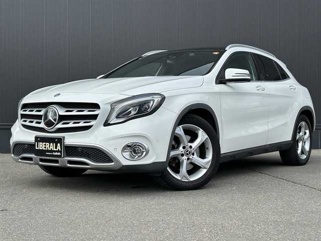 メルセデス・ベンツ ＧＬＡ２２０ 4マチック 道東・釧路十勝 2019(令1)年 6.2万km ポーラホワイト レーダーセーフティーパッケージ/　・ブラインドスポットアシスト/　・アクティブディスタンスアシストディストロニック/　・レーンキーピングアシスト/パノラミックスライディングルーフ/黒革/シートヒーター/純正ナビ/TV/CD/DVD/BT/USB/メモリ付きパワーシート/パワーバックドア/フットトランクオープナー/バックカメラ/純正ドライブレコーダー(前後)/パドルシフト/LEDヘッドライト/オートライト/フロント/リアフォグライト/純正18インチAW/ETC