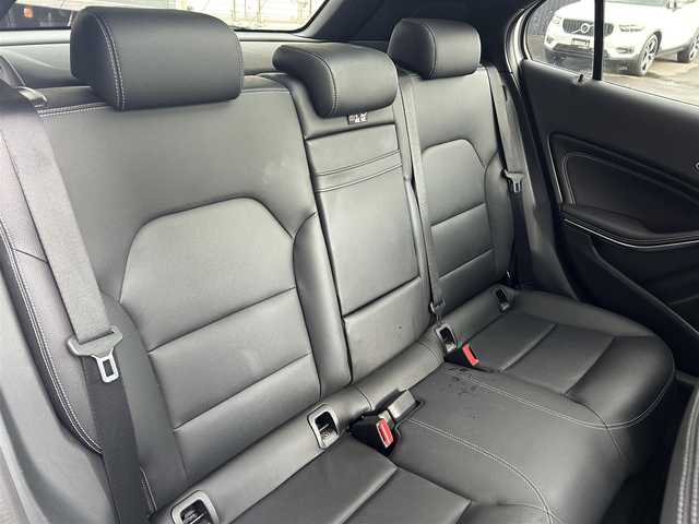 メルセデス・ベンツ ＧＬＡ２２０ 4マチック 道東・釧路十勝 2019(令1)年 6.2万km ポーラホワイト レーダーセーフティーパッケージ/　・ブラインドスポットアシスト/　・アクティブディスタンスアシストディストロニック/　・レーンキーピングアシスト/パノラミックスライディングルーフ/黒革/シートヒーター/純正ナビ/TV/CD/DVD/BT/USB/メモリ付きパワーシート/パワーバックドア/フットトランクオープナー/バックカメラ/純正ドライブレコーダー(前後)/パドルシフト/LEDヘッドライト/オートライト/フロント/リアフォグライト/純正18インチAW/ETC