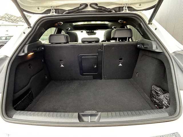 メルセデス・ベンツ ＧＬＡ２２０ 4マチック 道東・釧路十勝 2019(令1)年 6.2万km ポーラホワイト レーダーセーフティーパッケージ/　・ブラインドスポットアシスト/　・アクティブディスタンスアシストディストロニック/　・レーンキーピングアシスト/パノラミックスライディングルーフ/黒革/シートヒーター/純正ナビ/TV/CD/DVD/BT/USB/メモリ付きパワーシート/パワーバックドア/フットトランクオープナー/バックカメラ/純正ドライブレコーダー(前後)/パドルシフト/LEDヘッドライト/オートライト/フロント/リアフォグライト/純正18インチAW/ETC