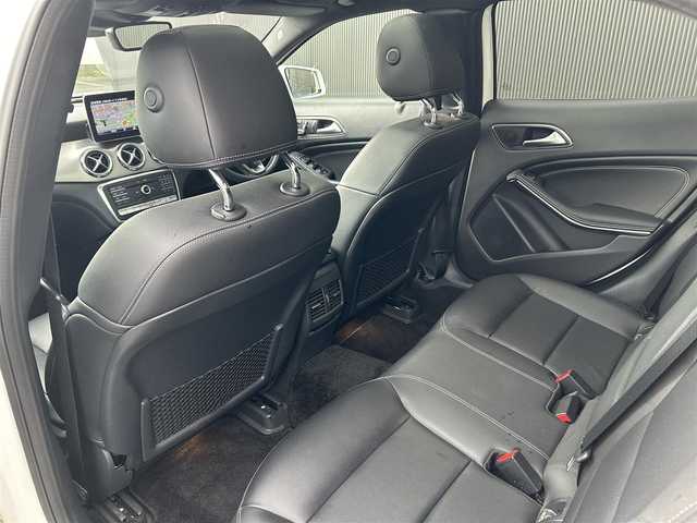 メルセデス・ベンツ ＧＬＡ２２０ 4マチック 道東・釧路十勝 2019(令1)年 6.2万km ポーラホワイト レーダーセーフティーパッケージ/　・ブラインドスポットアシスト/　・アクティブディスタンスアシストディストロニック/　・レーンキーピングアシスト/パノラミックスライディングルーフ/黒革/シートヒーター/純正ナビ/TV/CD/DVD/BT/USB/メモリ付きパワーシート/パワーバックドア/フットトランクオープナー/バックカメラ/純正ドライブレコーダー(前後)/パドルシフト/LEDヘッドライト/オートライト/フロント/リアフォグライト/純正18インチAW/ETC